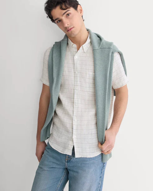 The Classic Short-Sleeve Shirt in Linen